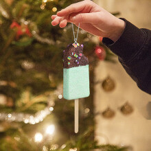 (B) Cute Ice Cream Ornaments For Christmas Tree Decorations Sweet Dessert Themed Hanging Decorations