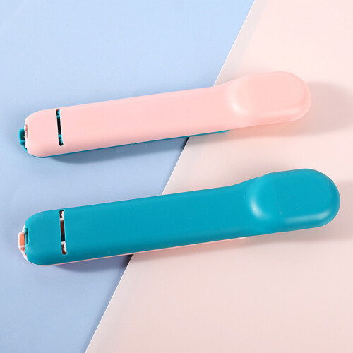 Blue Portable Cat Strip Spoon Push Button Ergonomic Plastic Feeder 2