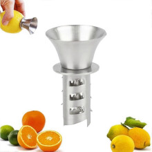 (1pc) Stainless Steel Manual Lemon Juicer Squeezer Reamer 18/8 Stainless Steel Hand Held Citrus Juicer and Lemon Pourer Screw Limes squeezer