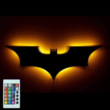 Innovative 3D-Fledermaus-Wandleuchte RGB LED für Schlafzimmer, Spielzimmer und Bar-Dekoration mit Fernbedienungsoption