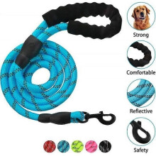 Correa para perros con asa acolchada suave e hilos reflectantes de 15 m, color azul