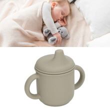 Silicone-Trinkbecher für Kleinkinder 300ml auslaufsicher, mikrowellen- und spülmaschinenfest, grün