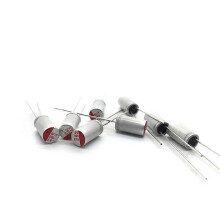 10 st Ny DIP Solid elektrolytisk kondensator Super Low ESR 6,3V 10V 16V 100UF 150 220 270 330 470 560