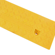 Yellow 13cm Threshold Ramp for Vehicles and Wheelchairs Anti Slip Surface