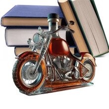 Motorcycle-Shaped Red Wine Decanter with Built-In Aerator - Glass Liquor Dispenser for Men, Dads & Motorcycle Lovers
