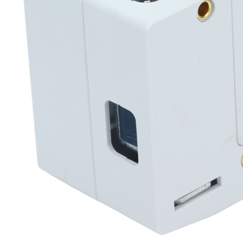 Reliable AC Surge Protector with High Durability & Safety Features 2