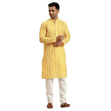 SOJANYA (Seit 1958) Herren Seidenmischung Gelbes besticktes Kurta & Weißes Churidar Pyjama Set Größe 40
