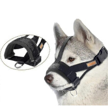 (2013) Zachte, anti-bijtende, blaffende, ademende muilkorf voor honden