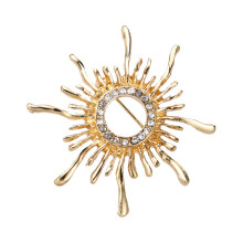 Stylish Retro Gold-Plated Brooch Vintage Fashion Corsage Elegant Clothing Accessory for Women