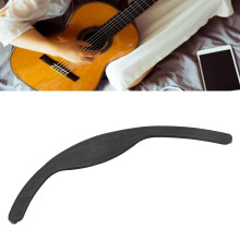 Schwarze Gitarrenarmlehne mit zarter Textur, ergonomisch, aus Holz, für klassische und akustische Gitarren