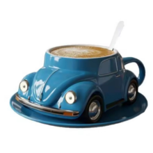 Lustige Kaffeetasse in Käferform, einzigartige handgemachte Tasse in Käferform