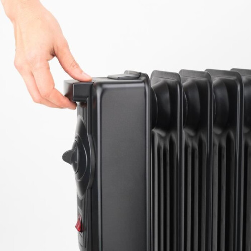 Black + Decker Oliegevulde radiator - BLACK+DECKER - BXRA2000E - 2000W - 11 elementen - Instelbare thermostaat 2