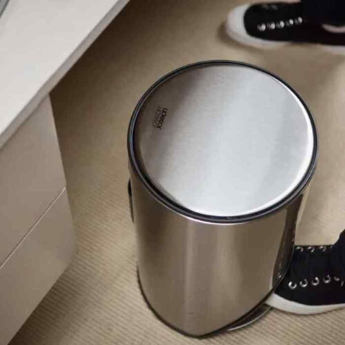 Joseph Joseph JOSEPH JOSEPH Arc Easy-Push Mülleimer mit Fußtritt aus Edelstahl 10L 2