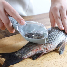 Fish Scale Remover Tool, Plastic Fish Descaler Brush, Easy Grip Scraper, Fish Skin Cleaning Grater, Blue Color
