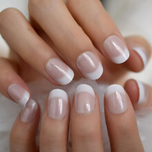 CoolNail Korte witte Franse pers op nepnagels Tips Natuurlijk beige roze 24 stuks Ronde kop Volledige dekking faux ongles voor thuiskantoorkleding