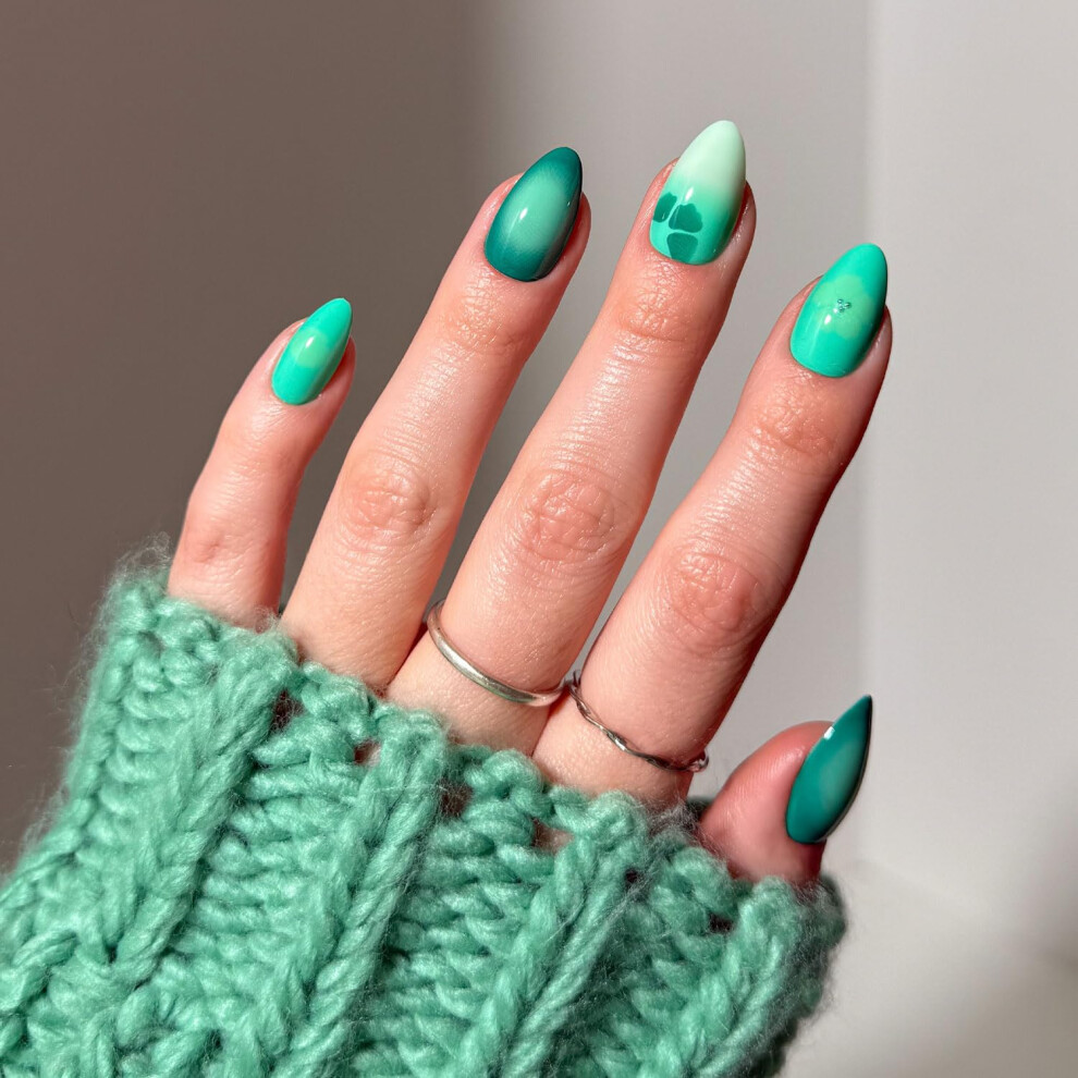 Glamnetic Green Press On Nails - Siren | Short Almond Fake Nails With An Aquamarine Gradient And Tropical Flower Accents Salon Quality Summer Na