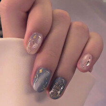RikView Luxe glitter glanzende ovale korte nepnagels Druk op nagels Volledige dekking acrylnagels voor vrouwen en meisjes 24PCS (luxe)
