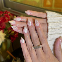 KQueenest Glitter Press on Nails Curto Amndoa 30 Pcs Grosso Bonito Olho de Gato Unhas Acrlicas Press on Gel Unhas Postias Curtas com Revestime