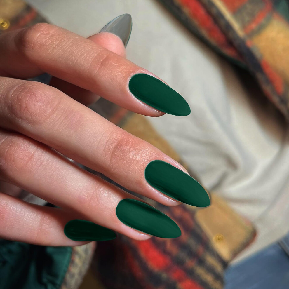 Xcreando Green 48Pcs Matte Dark Press On Nails Almond Fake Nails Glue On Nails Medium Length Almond Shaped Nails Press Ons Stiletto False Nails For Women