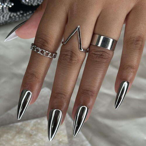 SILVER CHROME Press-On Nails by Lavaa Beauty | Mirror Chrome Silver Stiletto Nails 1