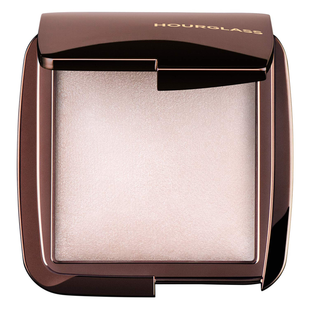 Hourglass Ambient Ing Finishing Powder. Ethereal Shade Highlighting Powder (0.35 Ounce). Light