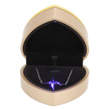 Caja para collar en forma de corazón dorada CR2016 75mAh 85x48mm