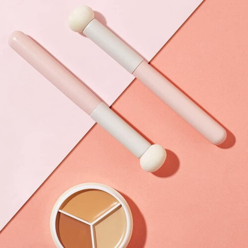 Small Steamed Bread Concealer Brush for Acne Coverage, Dry and Wet Use, Soft Bristles, Easy Application 2