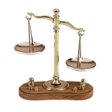 Mini Vintage Balance Scale Ornaments, Metal Antique Justice Model, Home Decoration Children'S Gift