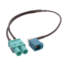 Y-Antenna Radio Adapter 2 FAKRA Male Head to 1 Female Antenna Connector for /