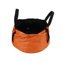 Seau pliable orange, ouverture de 25 cm, base de 29 cm