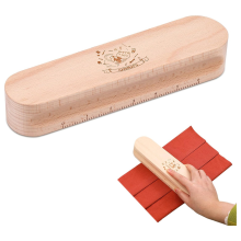 SchneiderklöppelSchneiderschere aus Holz zum Quilten und Bügeln