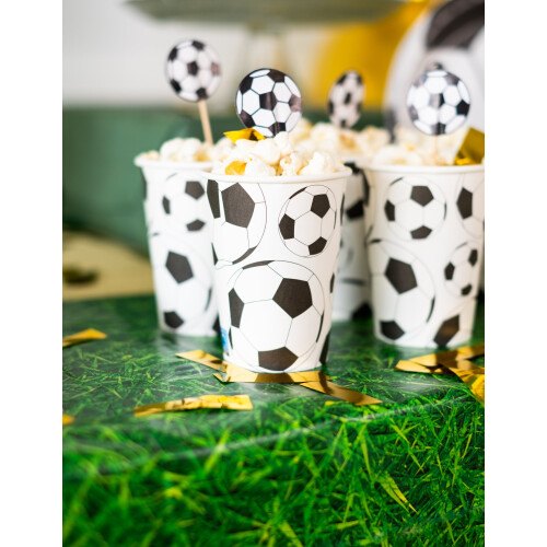 Rubies 10 200 ml football paper cups 2