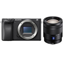 Fotocamera Sony a6400 e obiettivo E 16-70 mm F4 ZA OSS in bundle