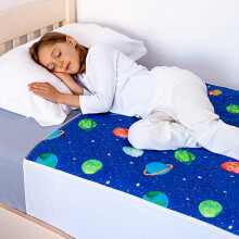 Lynmark Kids Potty Training Bed Pad | 100% Waterproof | Bedwetting Pee Protector sheet for Single & Toddler beds | Easy Nighttime Changes | Washable