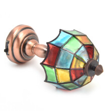 1:12 Puppenhaus Drahtlose LED-Tischlampe Miniatur-Tischlampe mit bunhem Lampenschirm