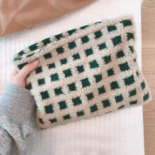 (Green/White) 124 Soft Plush Fabric Toiletries Storage Pouch Women Teen Girls Makeup Organizer Cosmetic Travel Bag