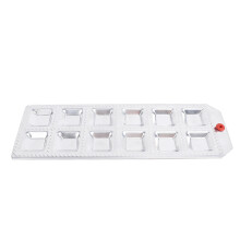 Quadratische Ravioli-Maschine Multifunktionales 12-Loch-Dumpling-Werkzeug Aluminiumlegierung Pastamaschine Trenner für die Küche Kochen