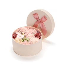 Magnifique savon parfumé aux roses et œillets, dans un coffret cadeau, idéal pour la Saint-Valentin, la fête des mères, etc.