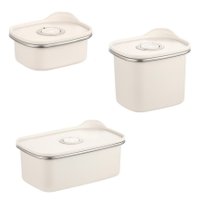 Lunchbox, die in der Mikrowelle erhitzt werden kann. Versiegeltes Gemüsefach, hält im Kühlschrank frisch.