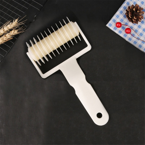 Pizza Roller Wheel Kitchen Baking Gadget Tool 2