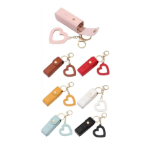 Portachiavi a forma di rossetto, con moschettone, in pelle PU, in acciaio inox, mini contenitore con ciondolo a forma di cuore, organizer per chiavi