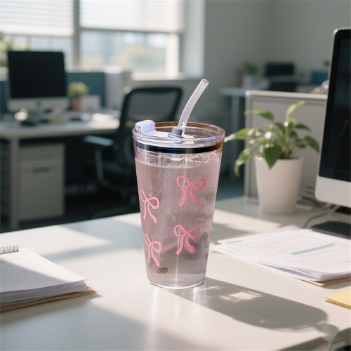 Bicchiere di plastica rosa da 450 ml trasparente con cannuccia e coperchio per bevande al latte e caffè, per casa, viaggi e bevande 2