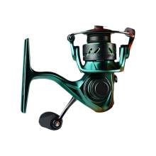 Mulinello in metallo di piccole dimensioni per canna da pesca speciale con esche mini e bocca inclinata. Attrezzatura per la pesca con lenza.