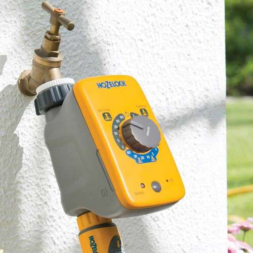 Hozelock HOZELOCK - Watering Timer Sensor Controller : Automatic and Easy Watering With Its Light Sensor, Daily Watering At Sunrise And/or Sunset, Manual 1
