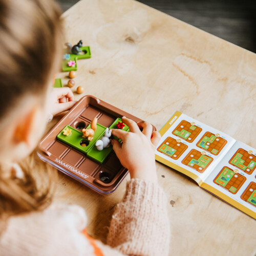 SmartGames - Squirrels Go Nuts! 1 Player Puzzle Game 1