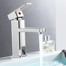 Quadratische, moderne Waschbeckenarmatur mit Wasserfall-Design, Einhebelmischer aus glattem Chrom, modernes Design, Waschtischarmatur