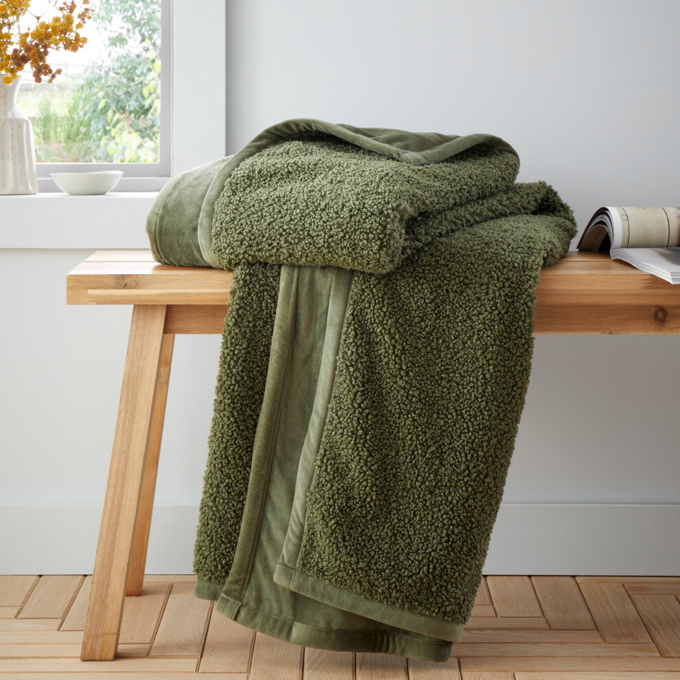 Catherine Lansfield So Soft Velvet Boucle Blanket Throw Green 130X170cm - Image 4