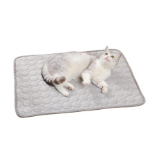 Cooling Mat for Dogs and Cats, Washable Dog Bed for Indoor and Outdoor Use, Breathable and Absorbent Pet Mat