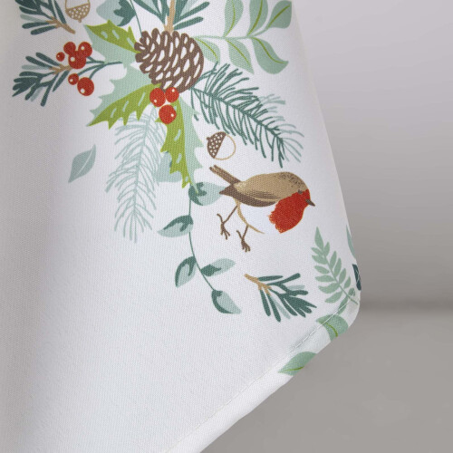 Homescapes (132 x 229cm) Robin Christmas Tablecloth 2