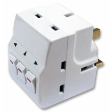 MASTERPLUG 3-veis med individuelt av/på-bryter strømadapter i kubeform (3x kontakter til 1)